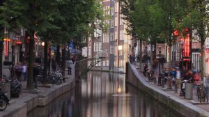 MX3D напечатает металлический мост в Амстердаме