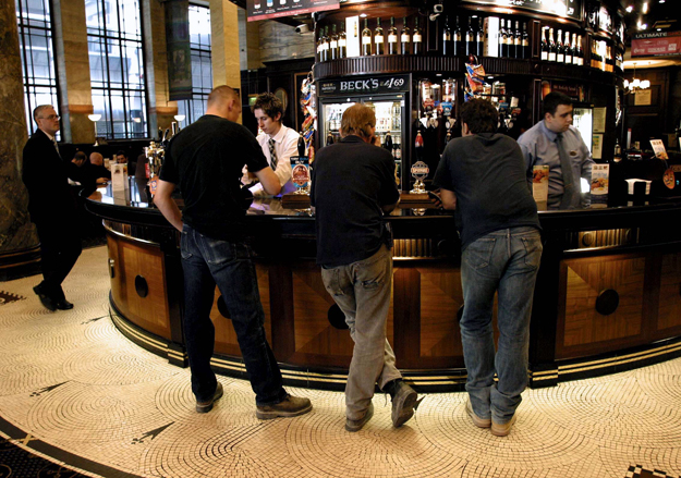 Знаменитые лондонские пабы массово становятся квартирами