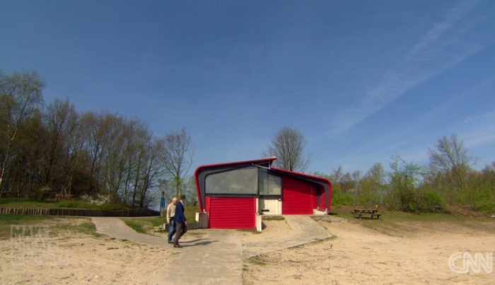 Спасательная станция,сделанная из биобетона.