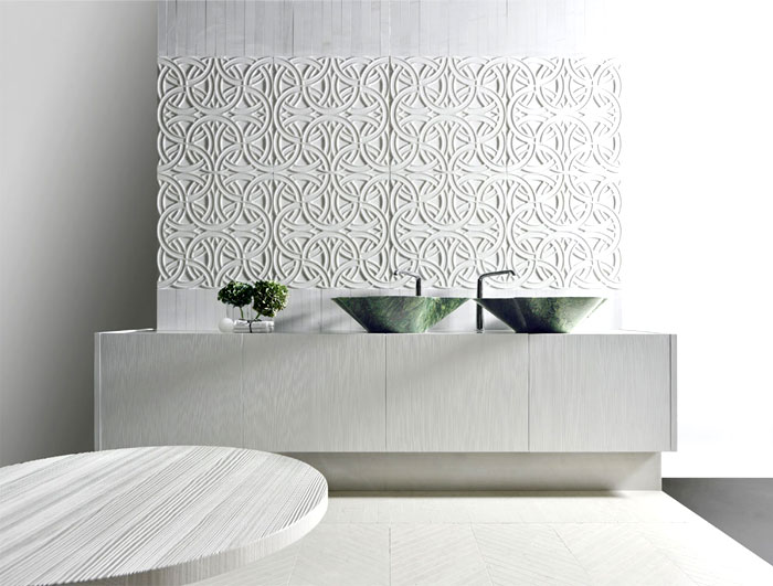 Такие плиты способны визуально изменить пространство