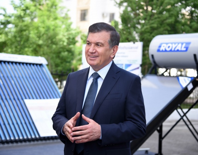 Президент Шавкат Мирзиёев ознакомился с современными энергосберегающими технологиями