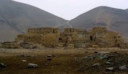 В Перу рабочие экскаватором снесли древнюю пирамиду