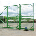 Откатные ворота со стальной рамой и с заполнением штакетником